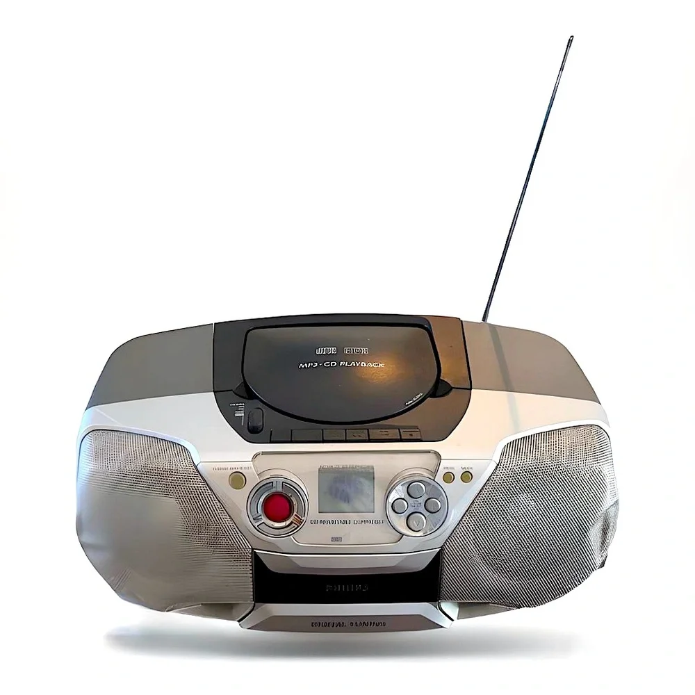 Philips Silver Portable CD Player with AM/FM Radio - Picture 1 of 3